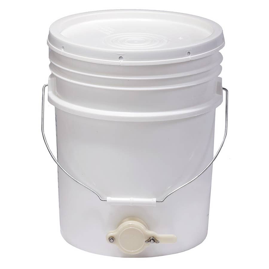 Little Giant Plastic Honey Bucket with Extraction 5 gal