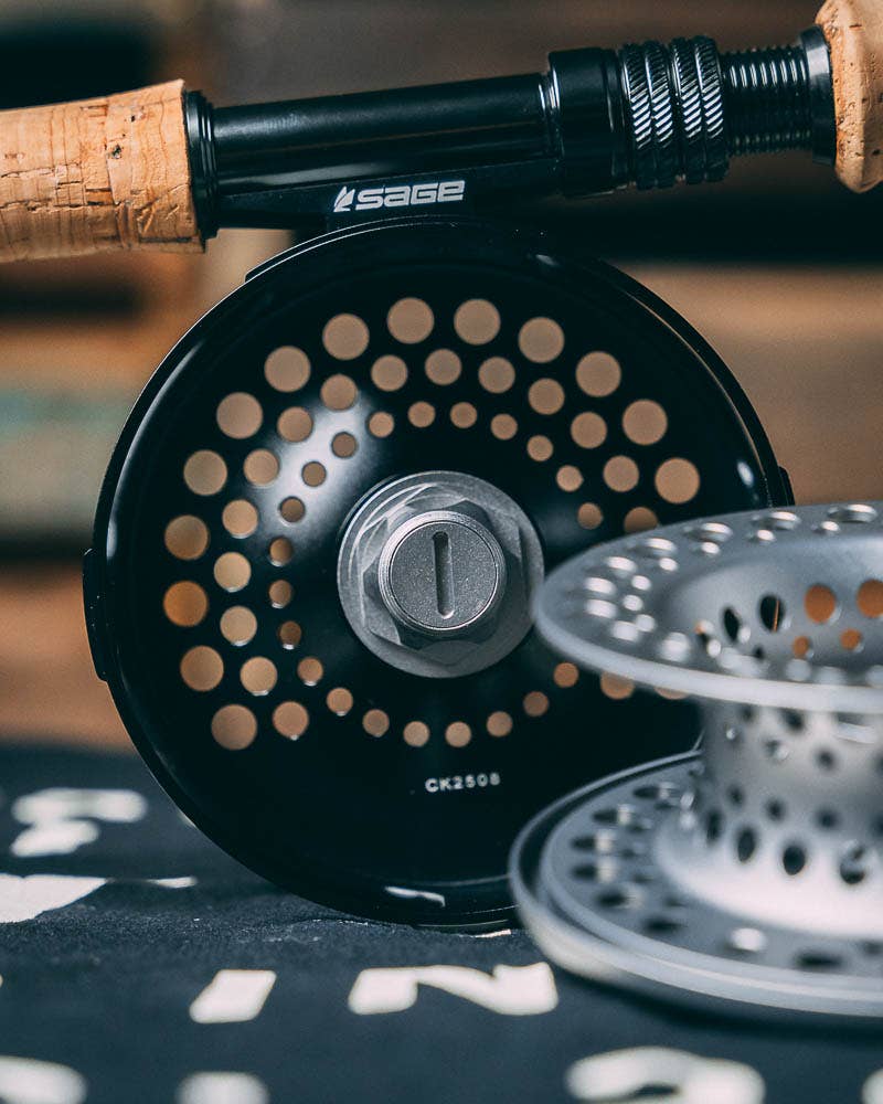 リール SAGE SPEY 7/8/9 STELTH/SILVER リール SAGE SPEY 7/8/9 STELTH/SILVER Sage Spey 7/8/9 Stealth